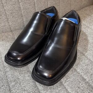 Dockers Mens  Lawton Slip-Resistant Work Dress Loafer-Black, Size 7.5M/9W